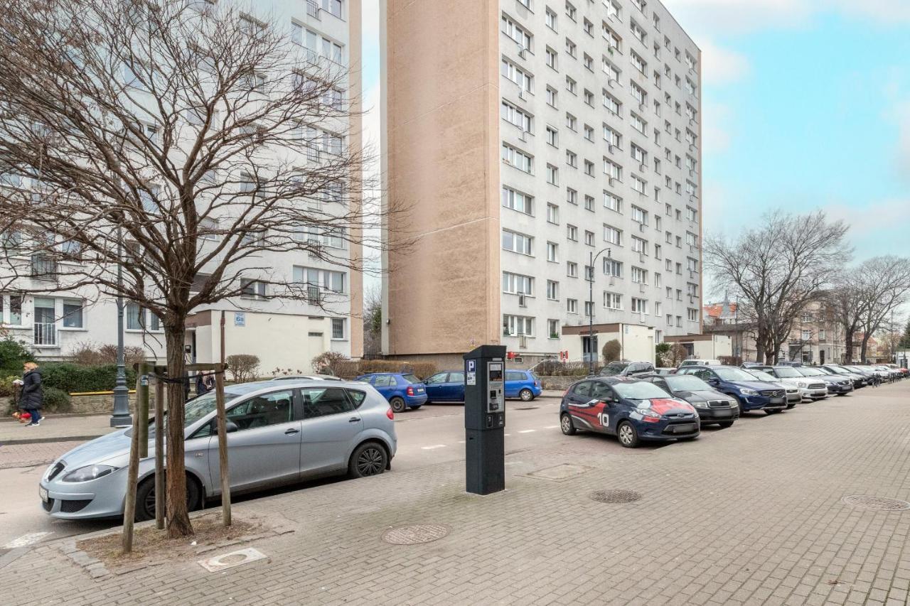 Apartament With Balcony Near The In By Renters *